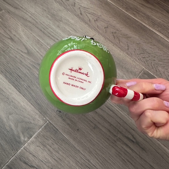 Christmas holiday coffee mug with bells - Picture 4 of 4